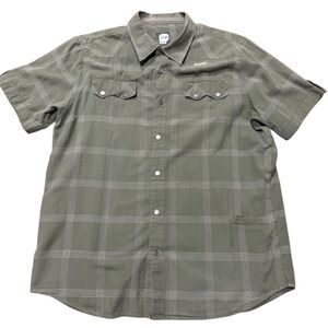 Orage Short Sleeve Metal Snap button Camp Shirt Pockets Men’s Large Green Plaid
